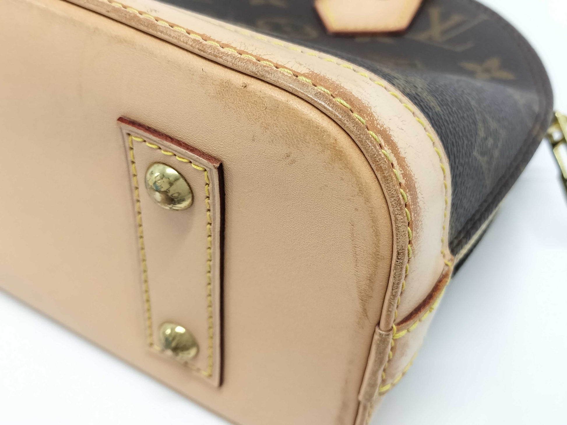 LOUIS VUITTON Alma handbag