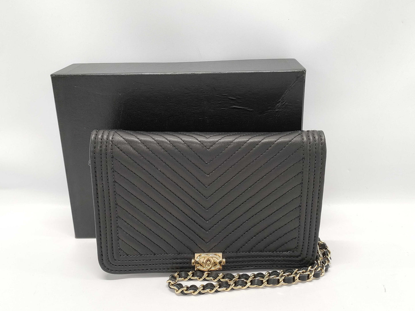 CHANEL Chevron V-Stitch Chain Wallet Black 23 Series Box and Sticker Included Shoulder Bag