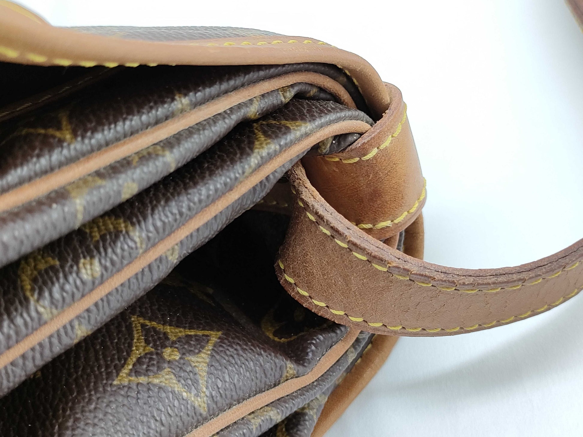 LOUIS VUITTON Monogram Saumur 35 Shoulder Bag M42254/AR0960