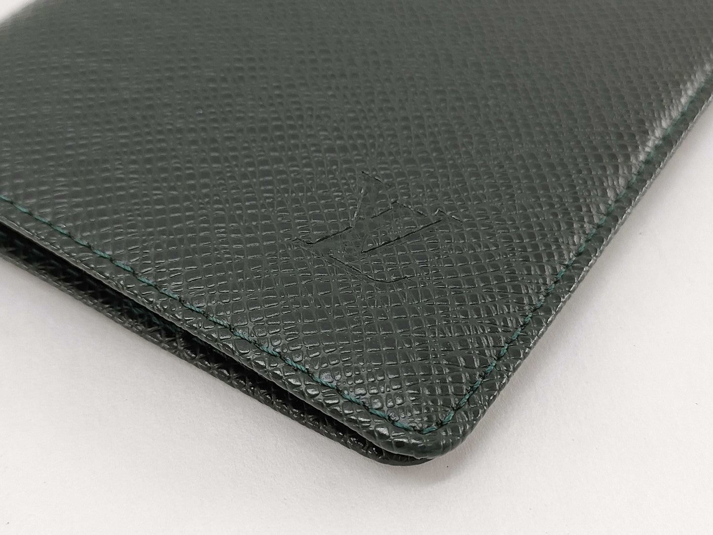 LOUIS VUITTON Taiga Agenda Poche R20405/CA1001 Green Planner Cover