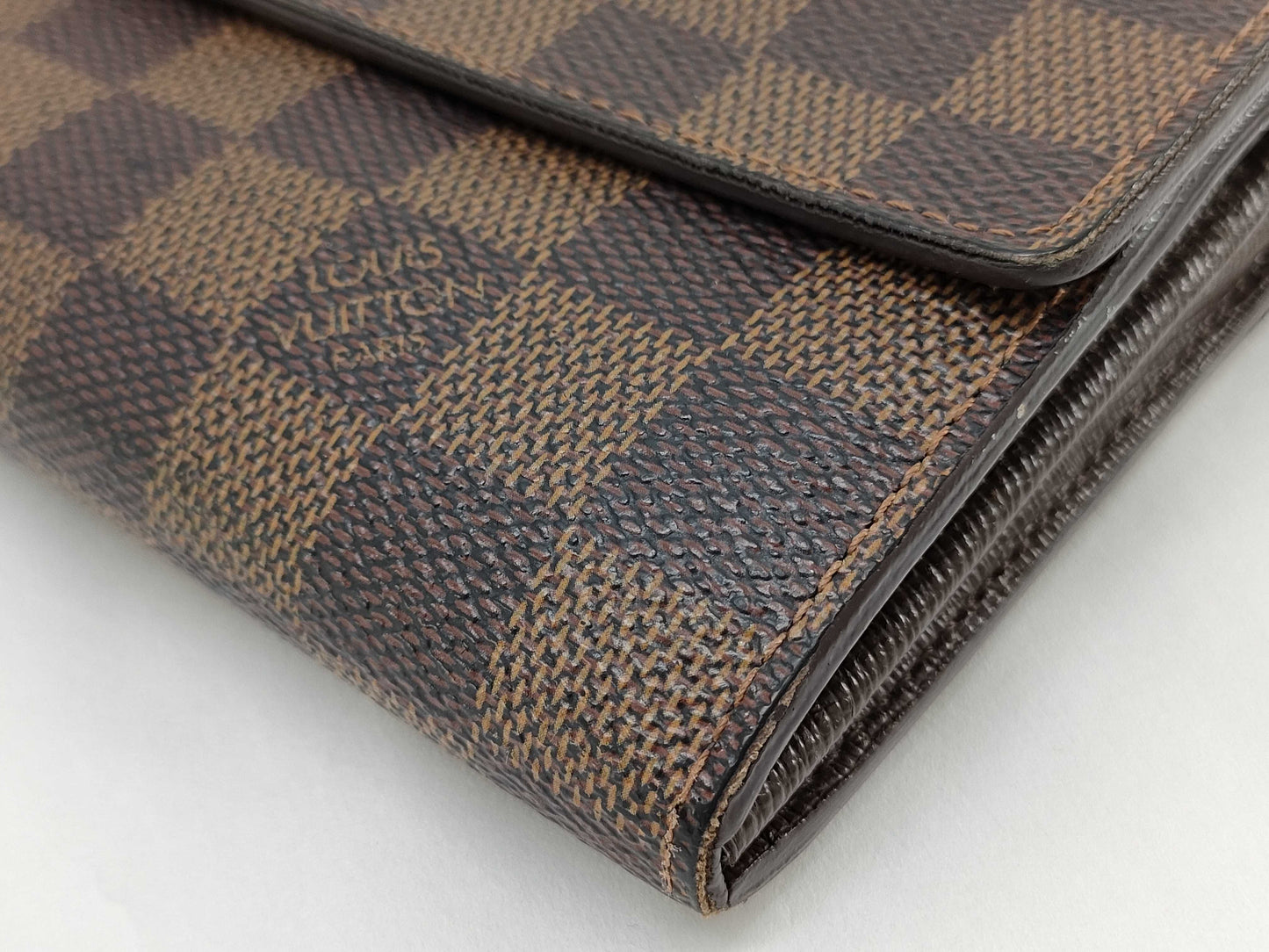 LOUIS VUITTON Damier Louis Vuitton Damier Portefeuille Sarah N61734/CA1099 Wallet with Box, Dust Bag, and Initials