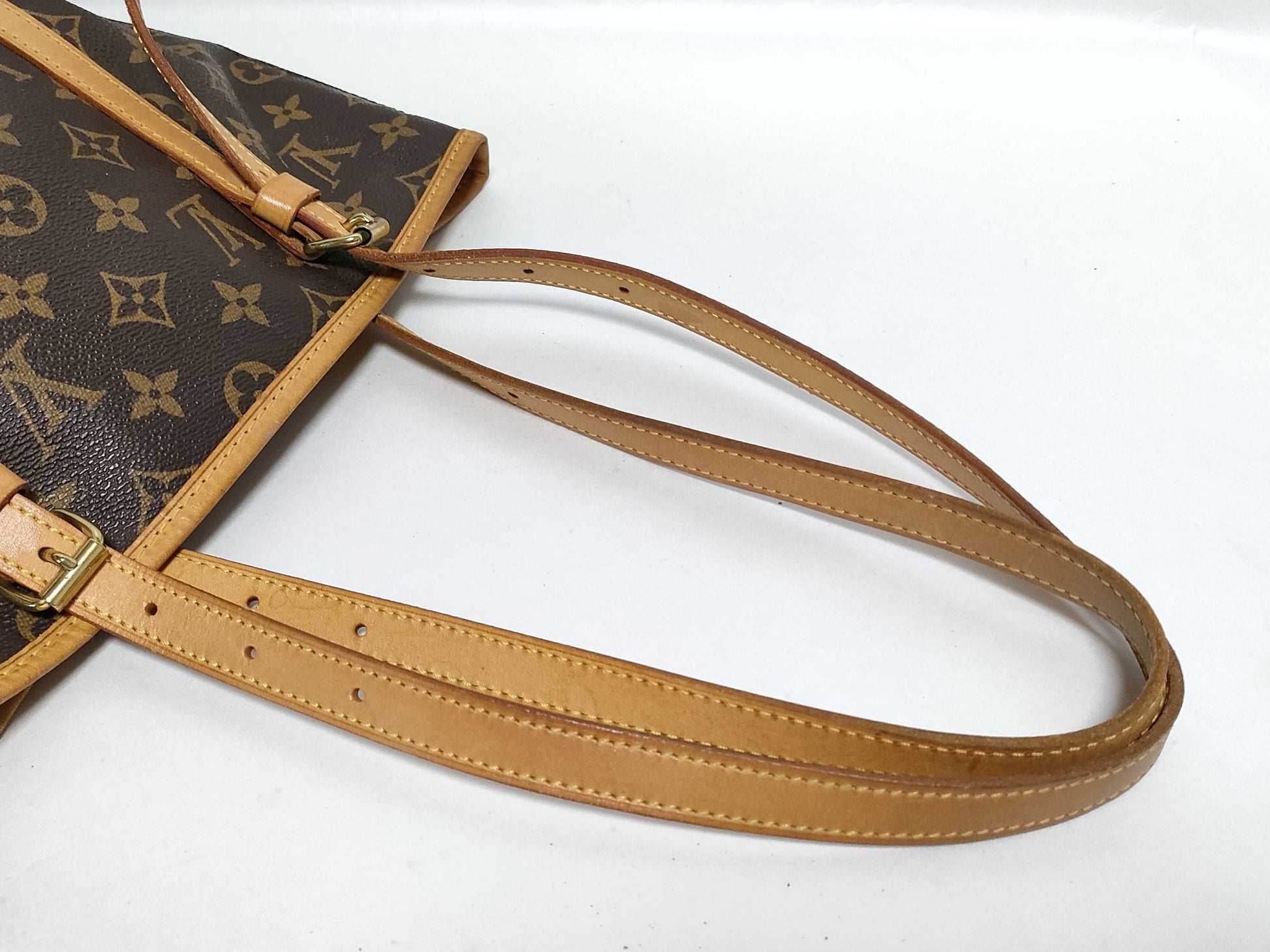 LOUIS VUITTON Monogram LV Bucket GM M42236 Monogram Tote Bag
