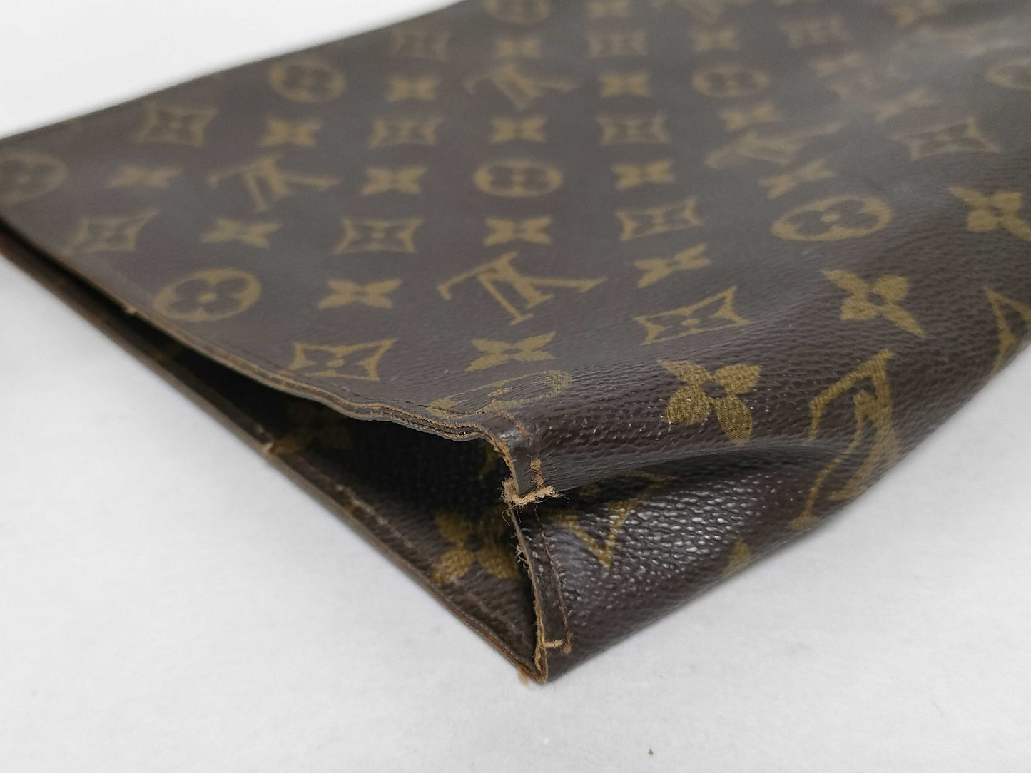 LOUIS VUITTON Monogram LV Poche Toilette 26 M47542 Monogram Pouch