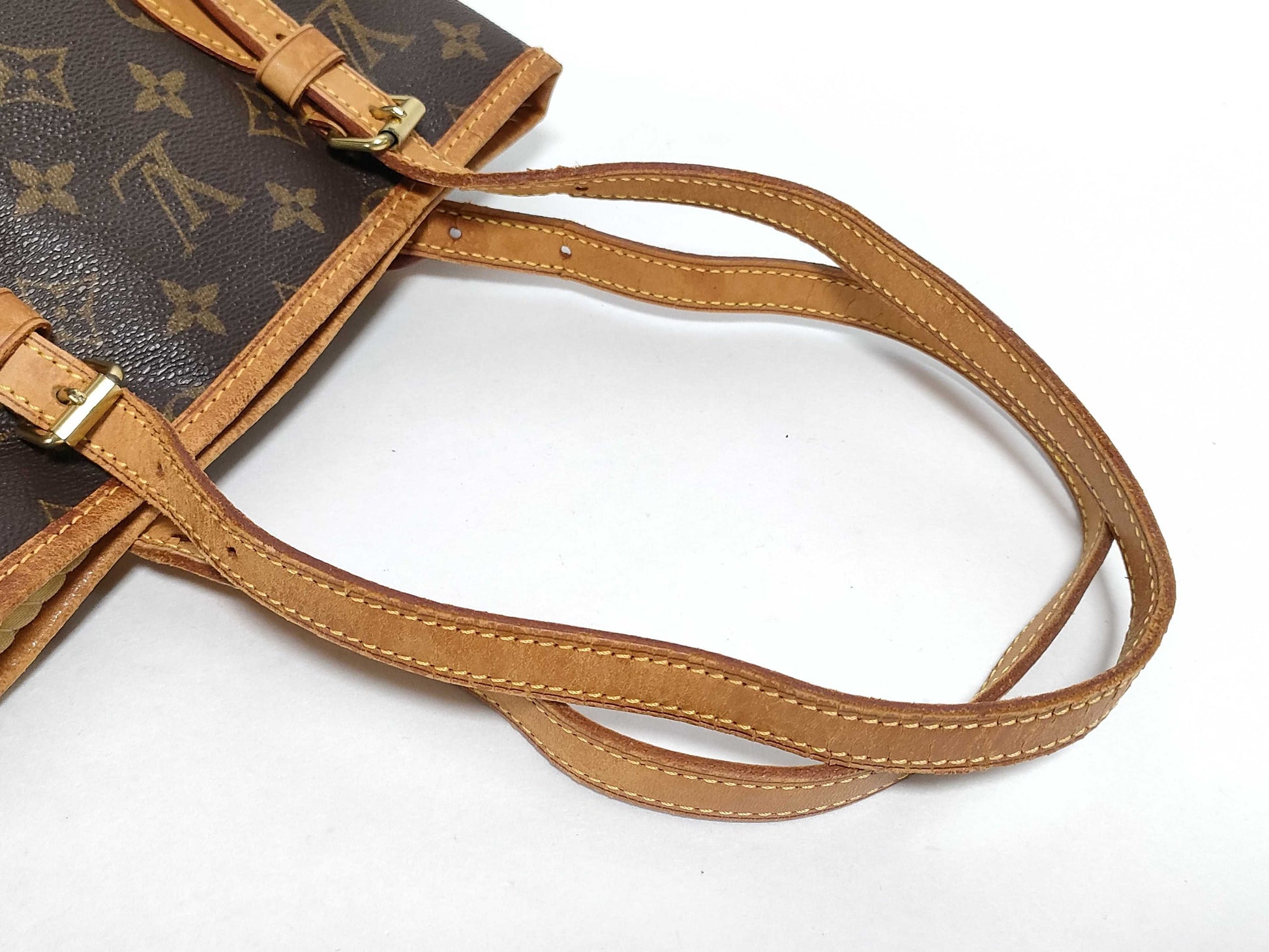LOUIS VUITTON Monogram LV Petit Bucket M42238 Monogram Tote Bag