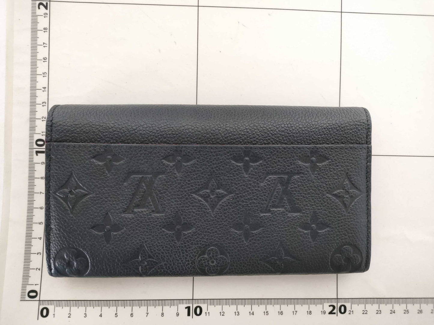 LOUIS VUITTON Monogram Empreinte LV Portefeuille Sarah M62125 Monogram Empreinte Wallet
