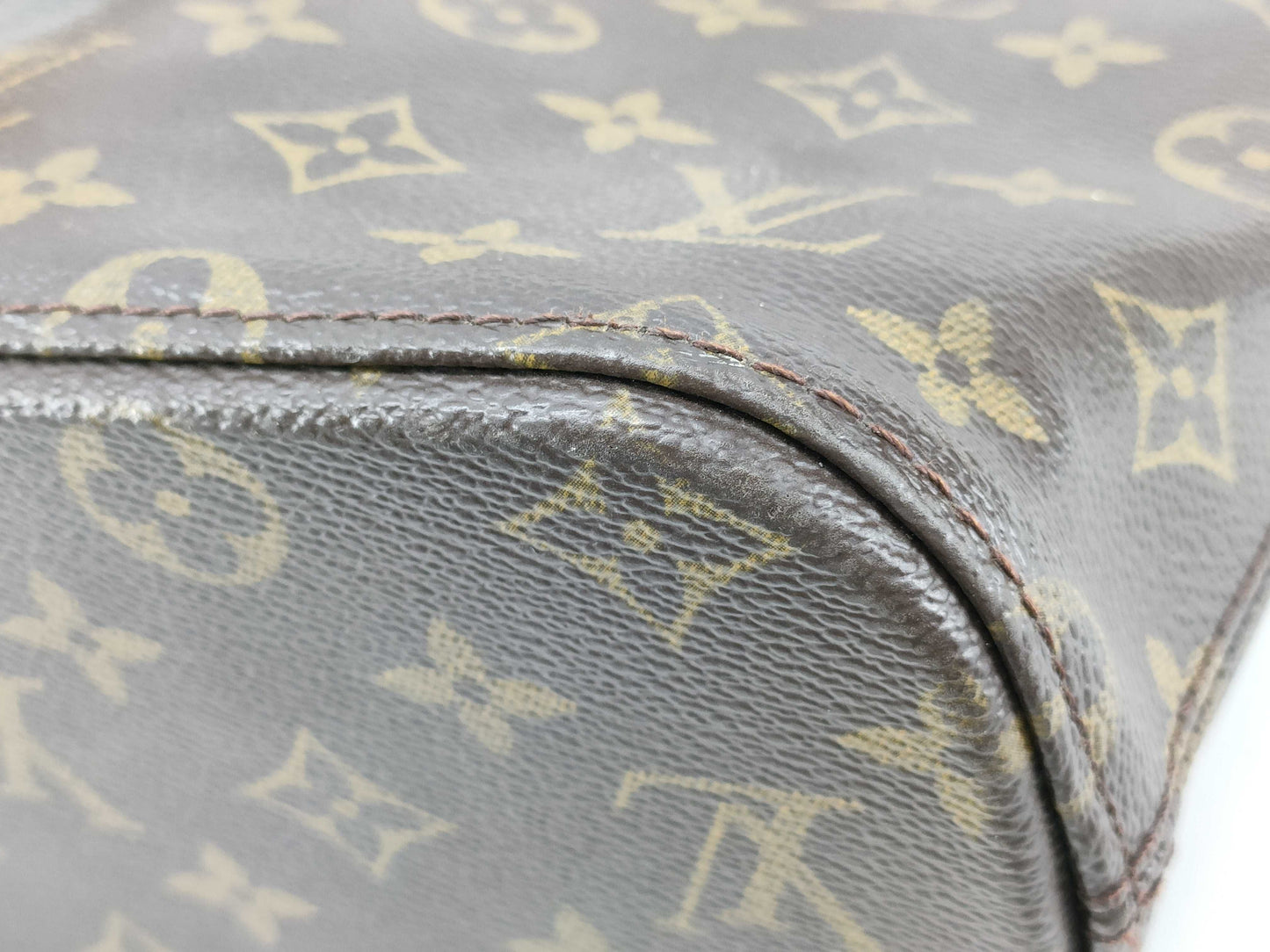 LOUIS VUITTON Monogram Vuitton Monogram Vavin Tote Bag