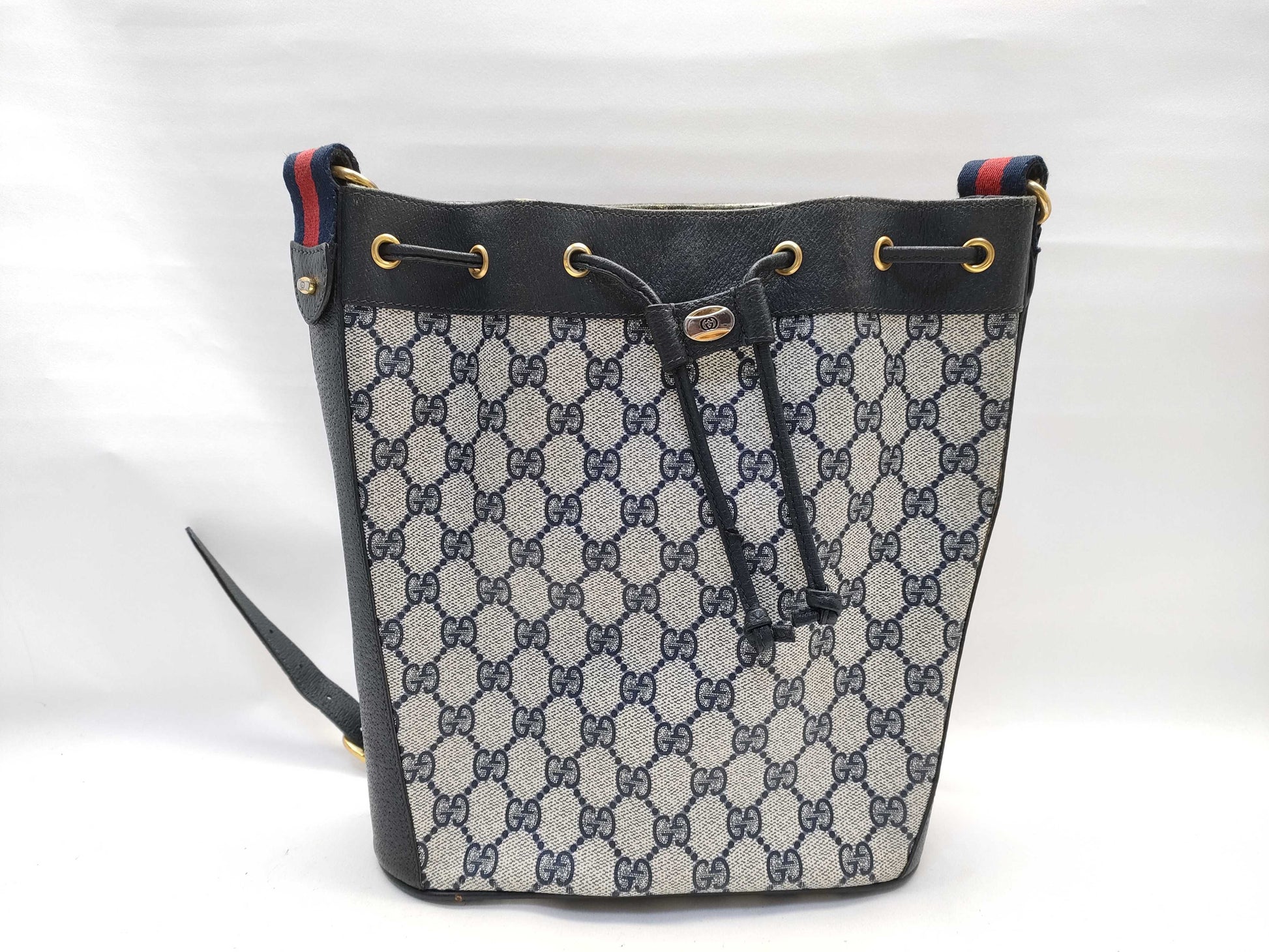 GUCCI GG Supreme Drawstring Old Gucci Canvas Shoulder Bag