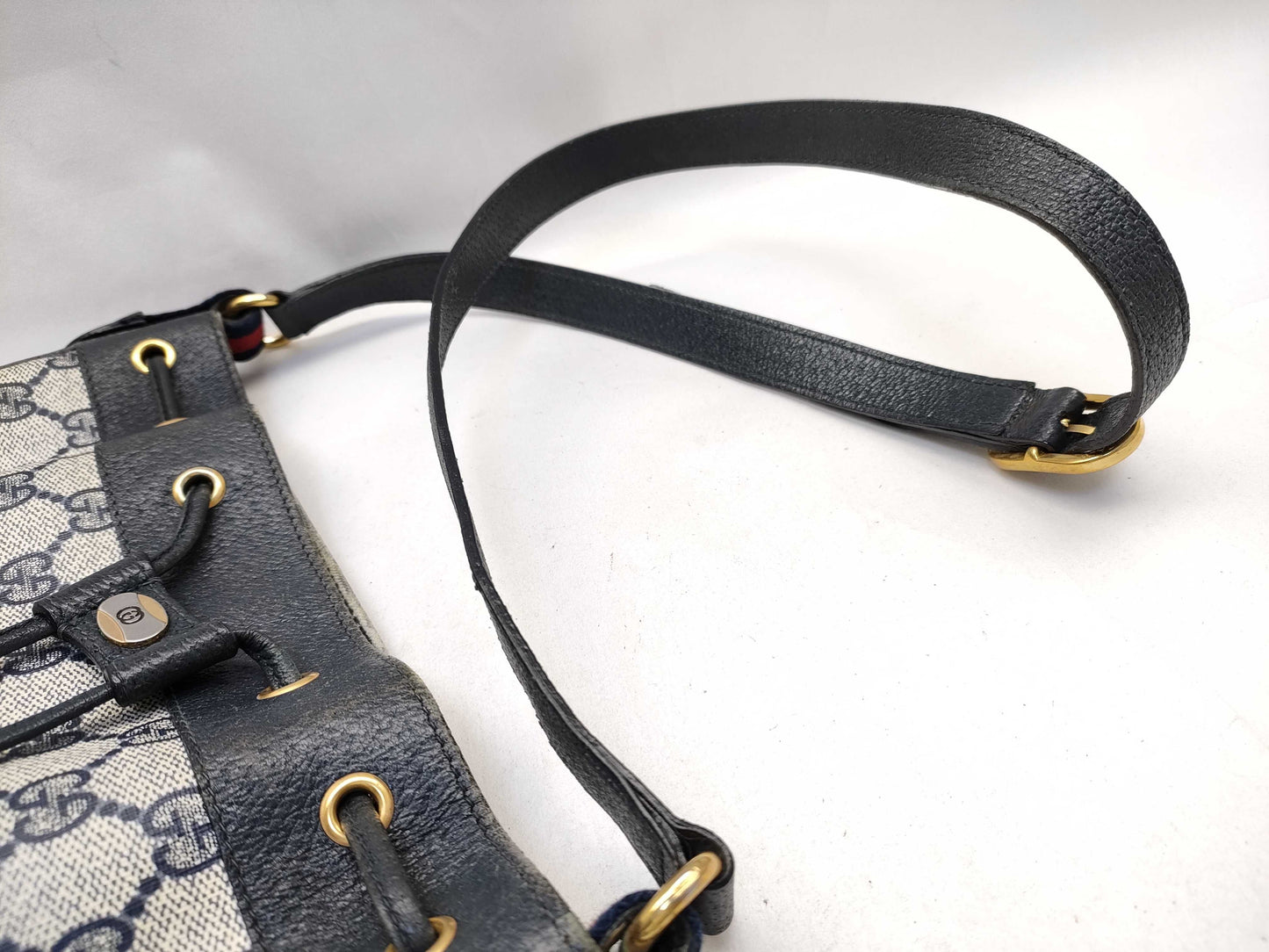 GUCCI GG Supreme Drawstring Old Gucci Canvas Shoulder Bag