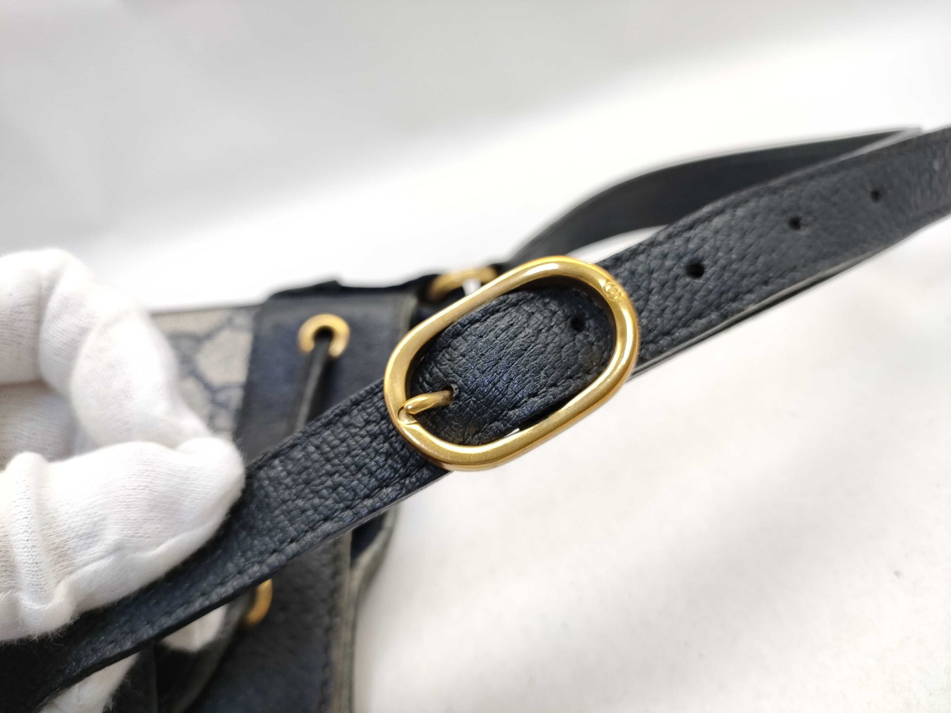 GUCCI GG Supreme Drawstring Old Gucci Canvas Shoulder Bag