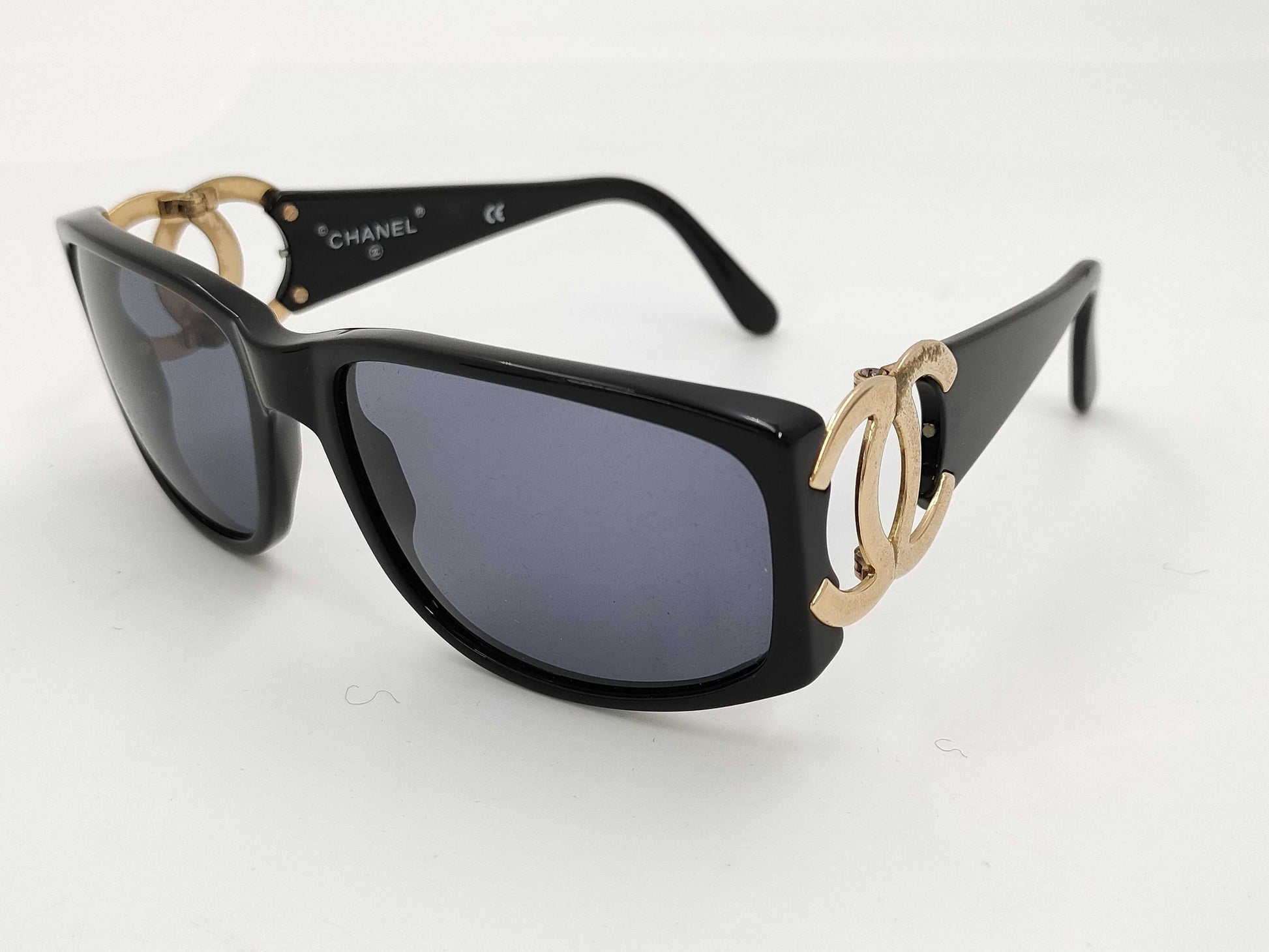  CHANEL Coco Mark Plastic Coco Mark Sunglasses with Case