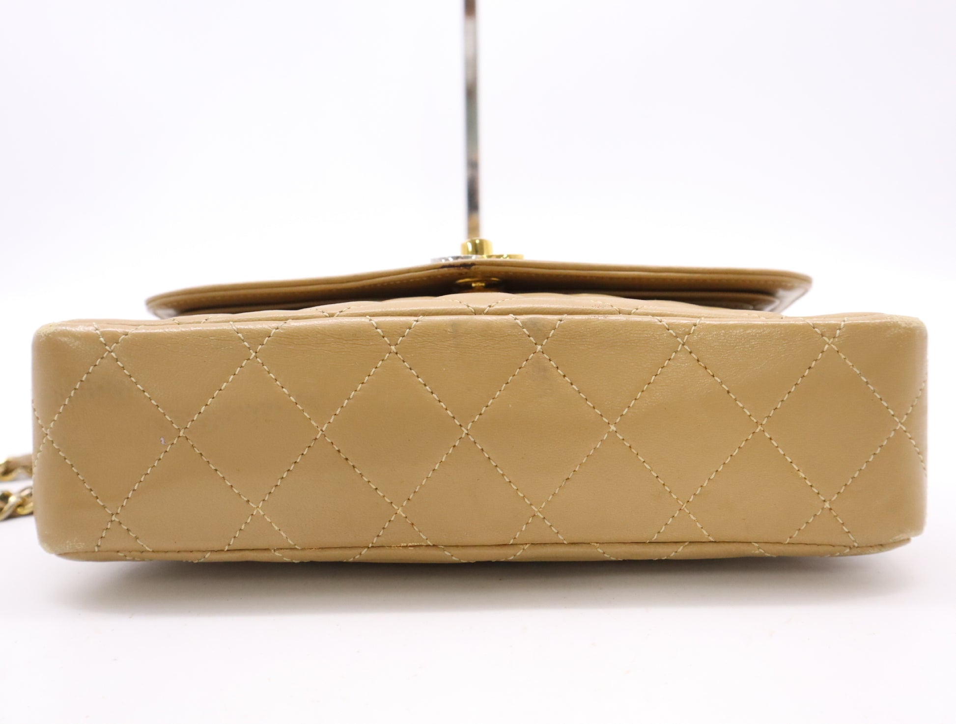 CHANEL Matelasse 22 Lambskin Shoulder Bag with Double Flap, S Chain, GD Hardware, Beige Seal, 186098