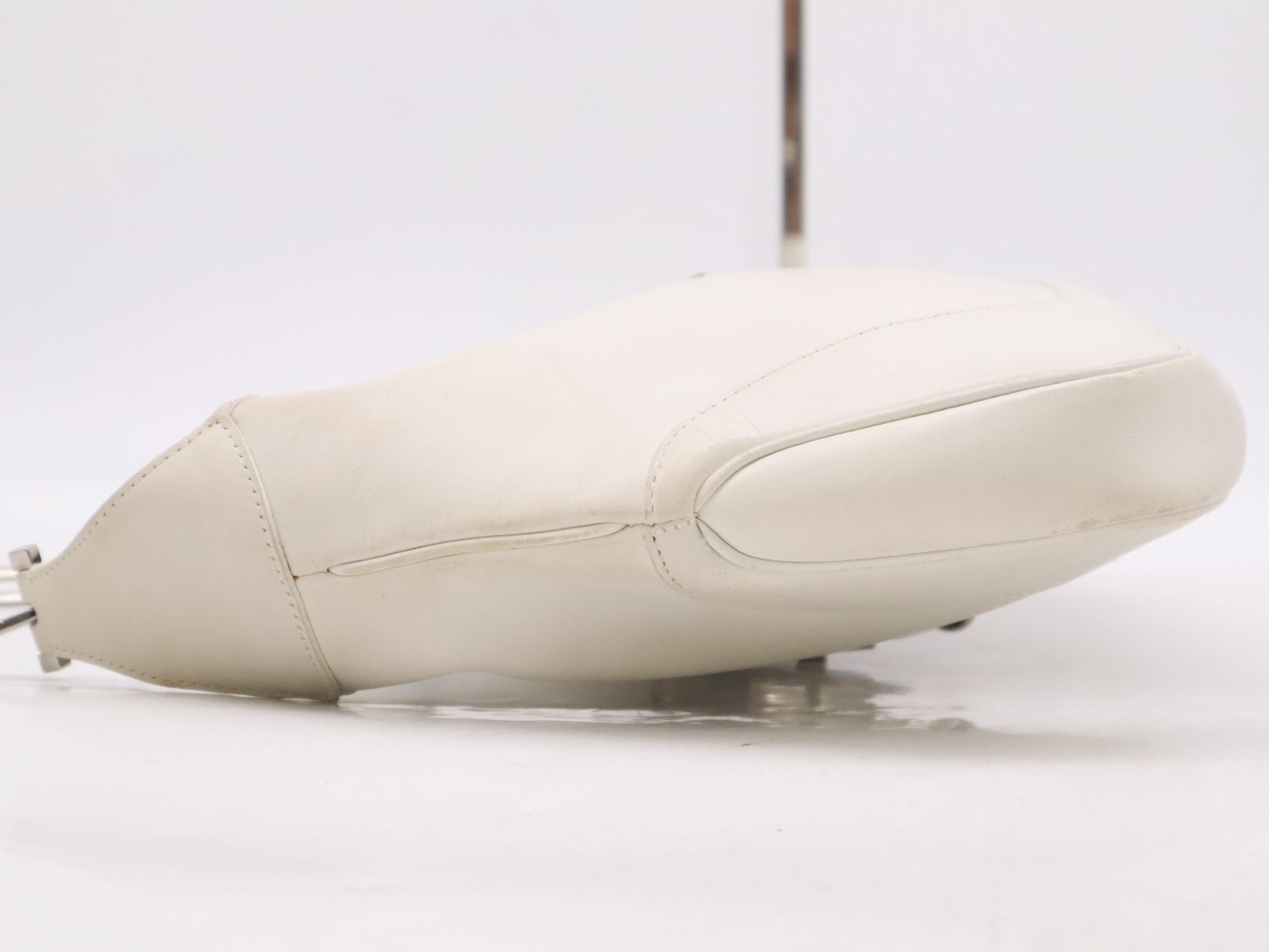 GUCCI 001-4015 Leather Chain Shoulder Bag White Shoulder Bag