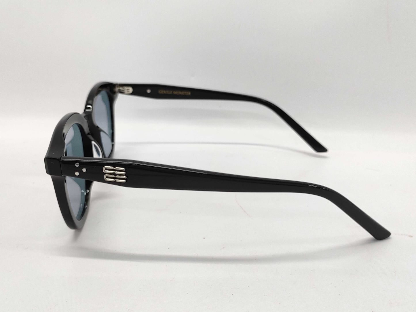 GENTLE MONSTER Round JUDE 01 Sunglasses with Blue Lenses