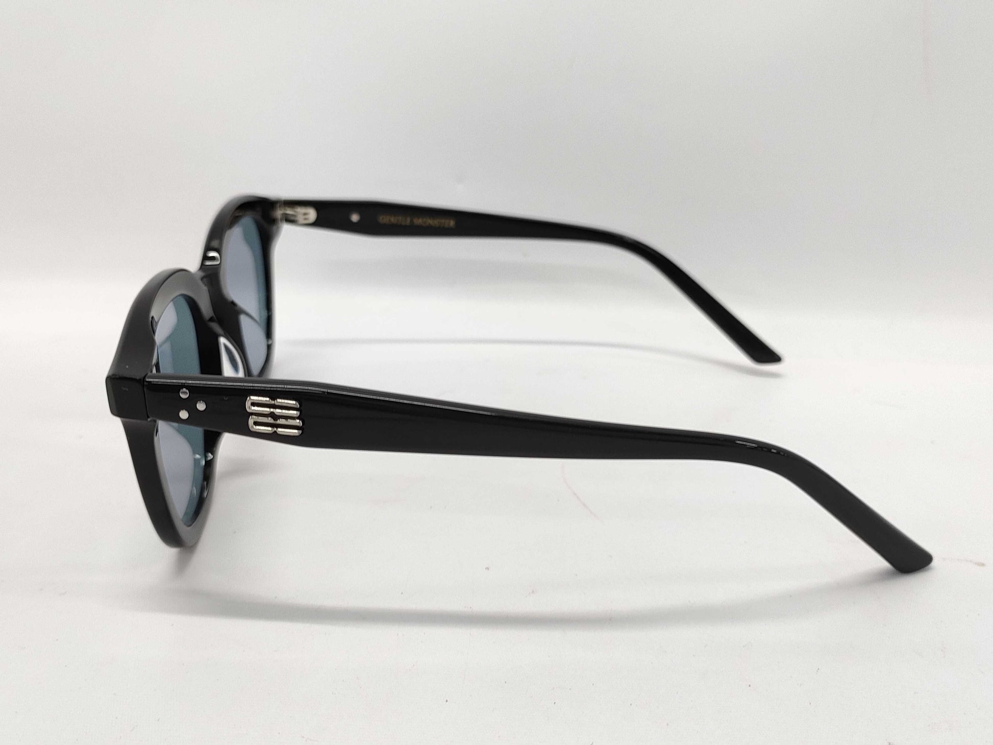 GENTLE MONSTER Round JUDE 01 Sunglasses with Blue Lenses