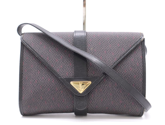 Yves Saint Laurent Leather Triangle Plate Shoulder Bag