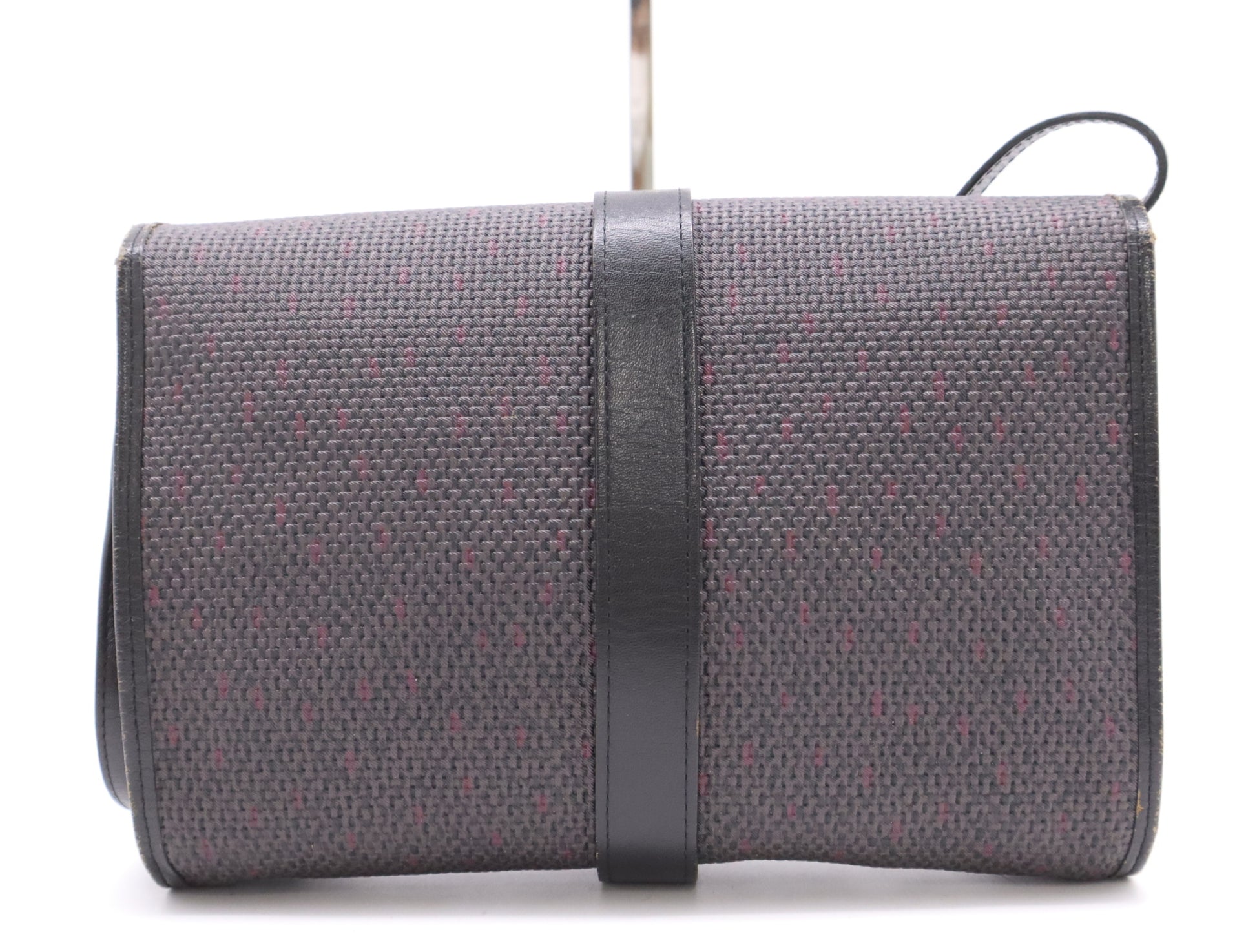 Yves Saint Laurent Leather Triangle Plate Shoulder Bag