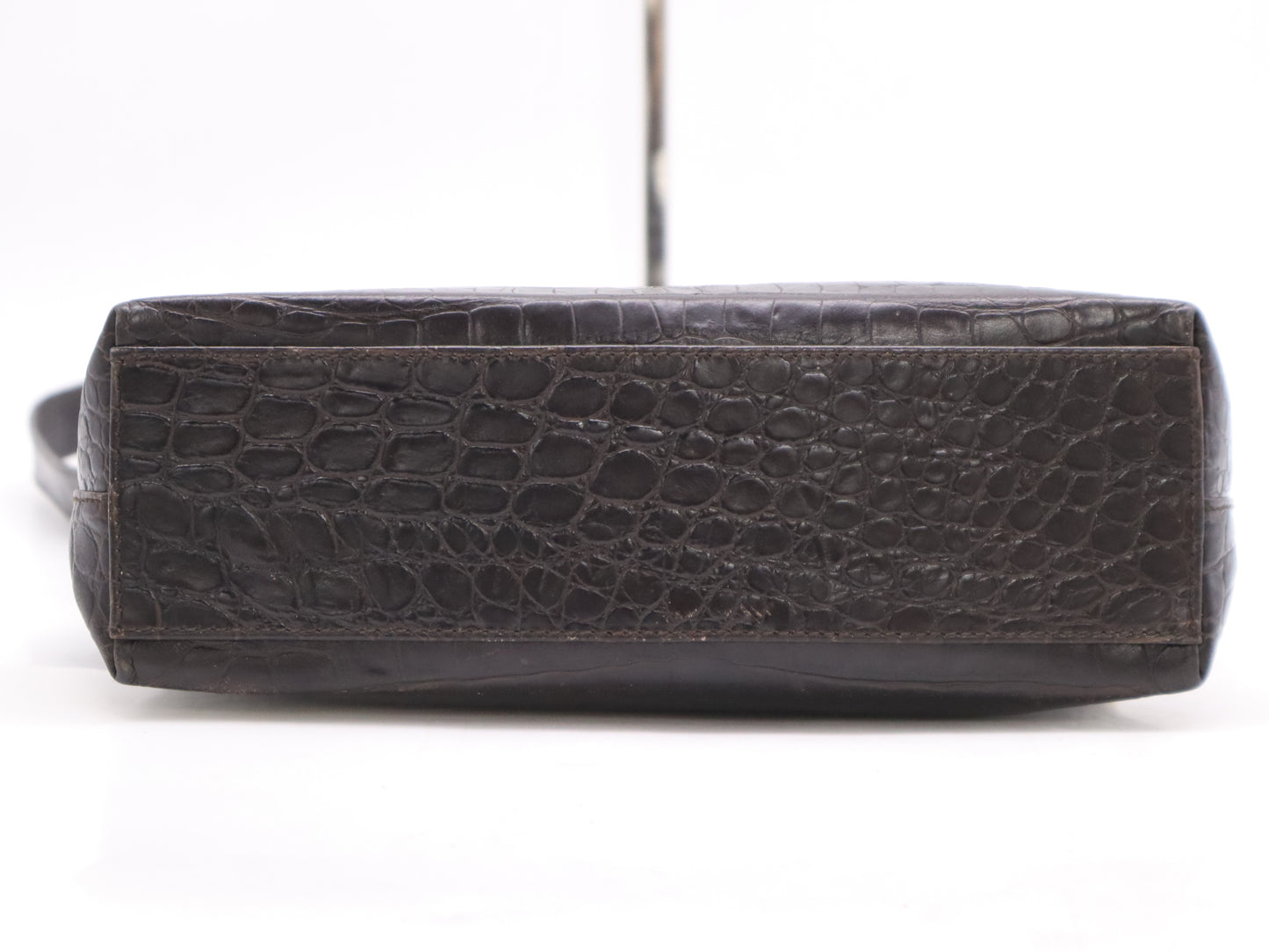 Salvatore Ferragamo Vara Leather Shoulder Bag in Black