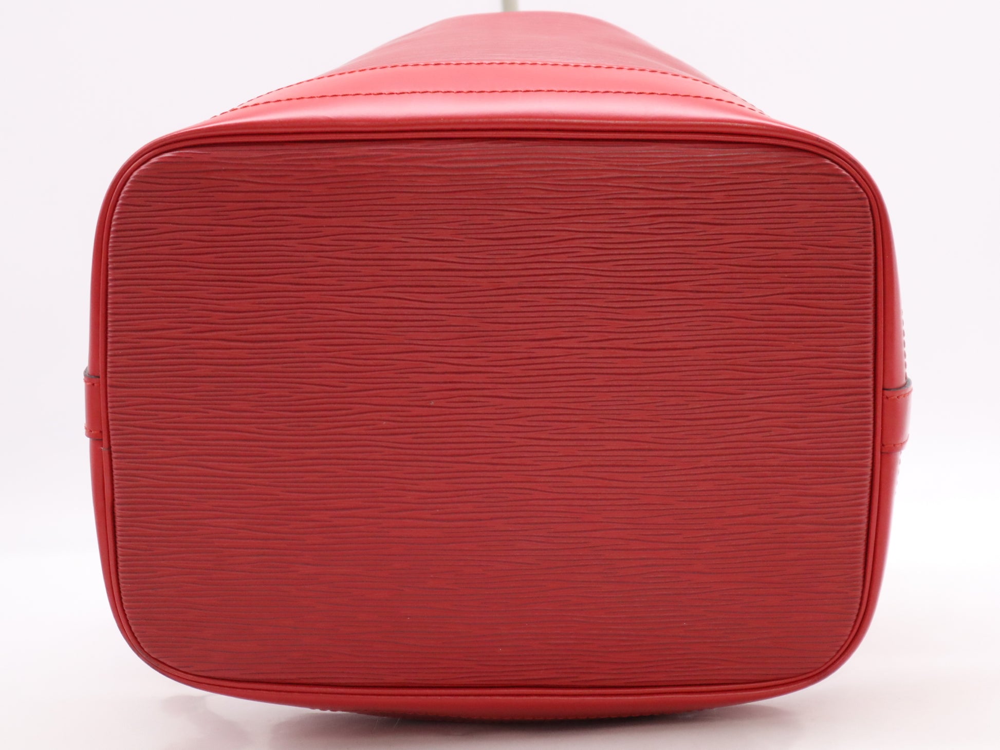 LOUIS VUITTON Epi M44007 Epinoe Castilian Red Shoulder Bag