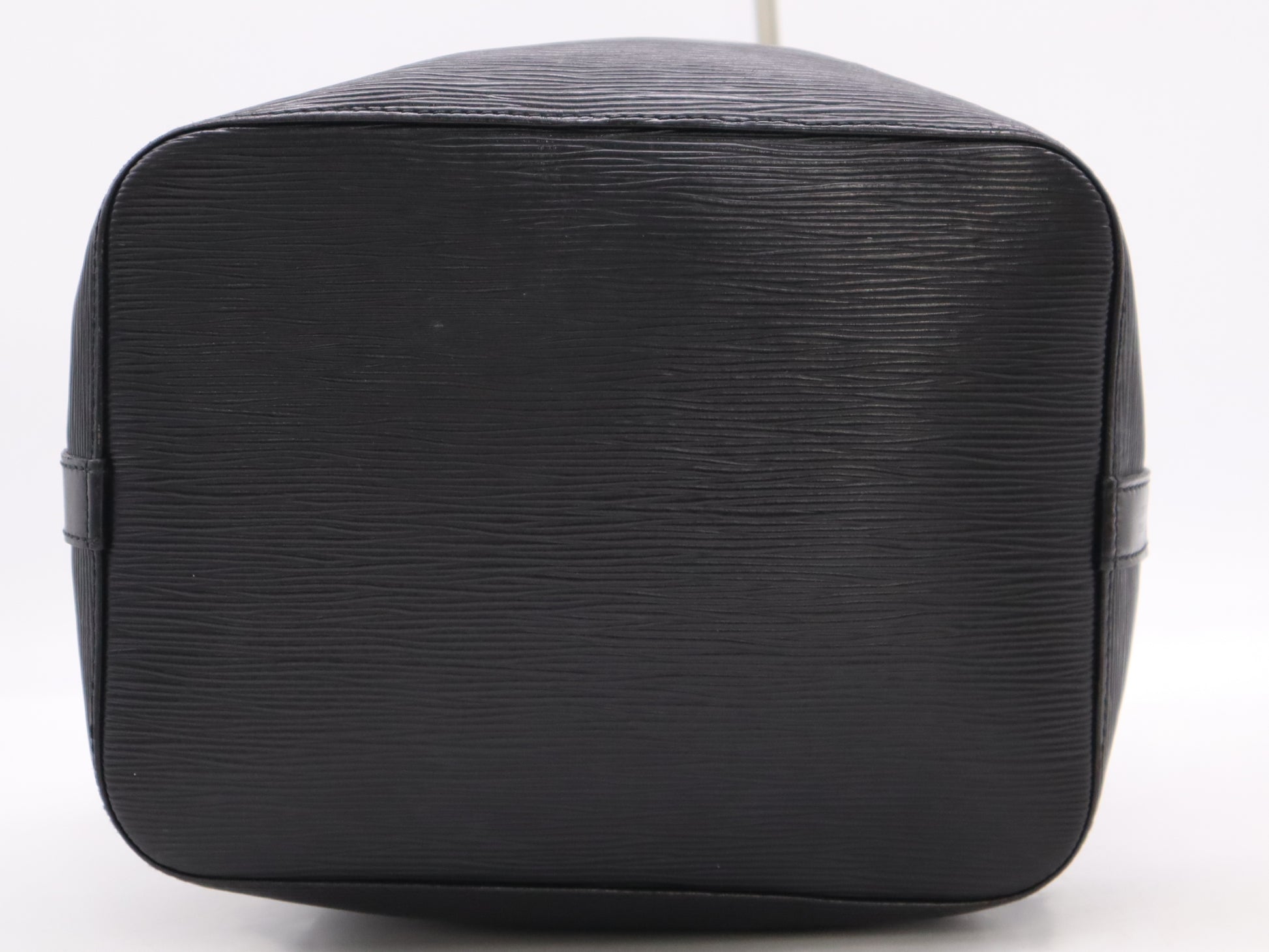 LOUIS VUITTON Epi M44102 Epi Petit Noe Noir Shoulder Bag