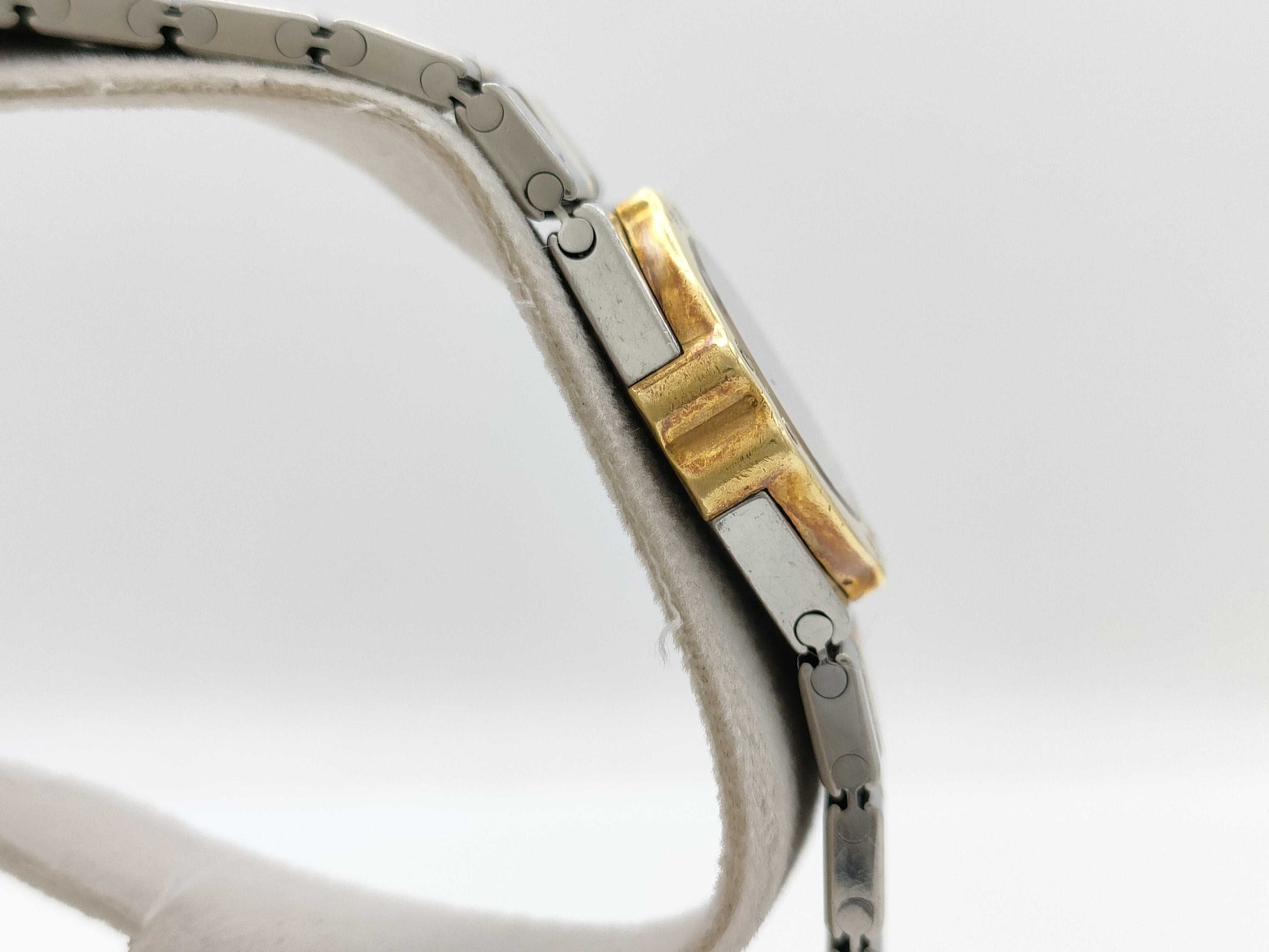 Chopard St. Moritz SM34107 8067 Quartz White Dial Women's Watch