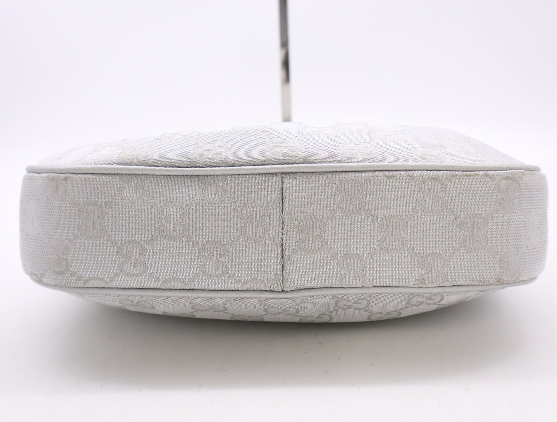 GUCCI 263757 GG Supreme Satin Canvas Shoulder Bag Handbag Silver Shoulder Bag