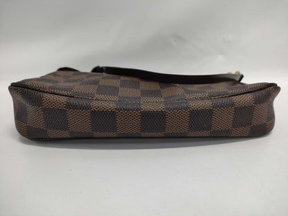 LOUIS VUITTON N51985 Damier Pochette Accessory Pouch