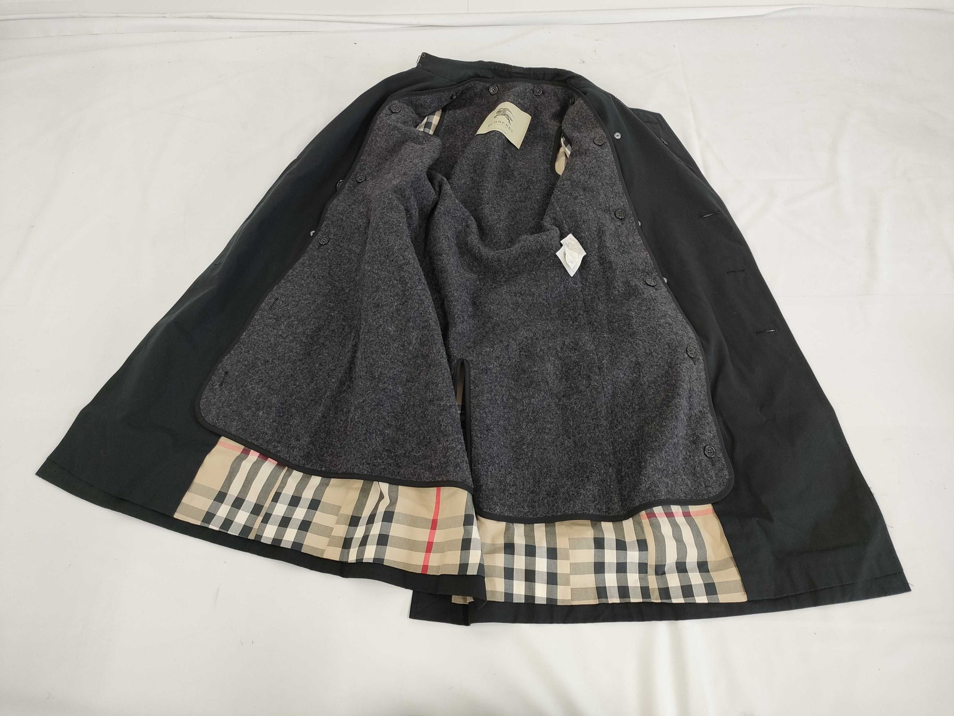 BURBERRY Trench Coat with Garment Liner and Belt, Burberry Japan Tag, Color: Black, Size: UK6, Regular Slim Fit
