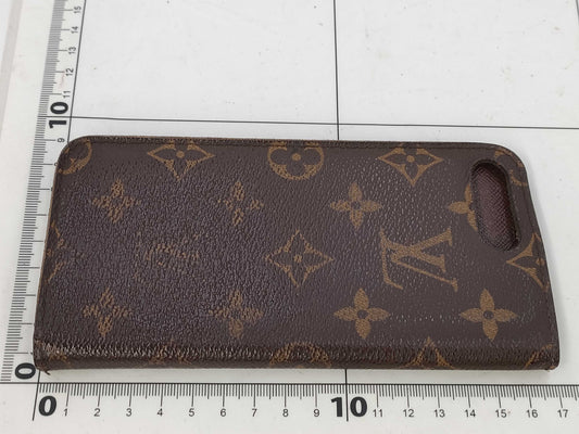 LOUIS VUITTON iPhone case and other accessories