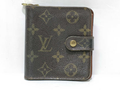 LOUIS VUITTON Monogram LV Wallet