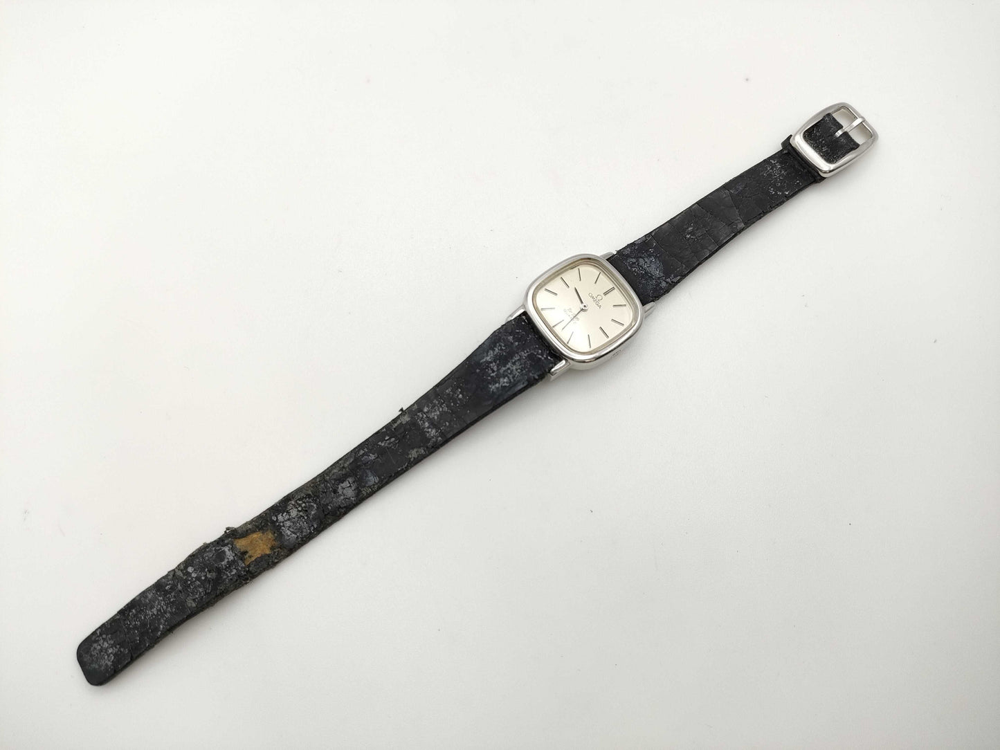 OMEGA 1350 Quartz Women's Watch