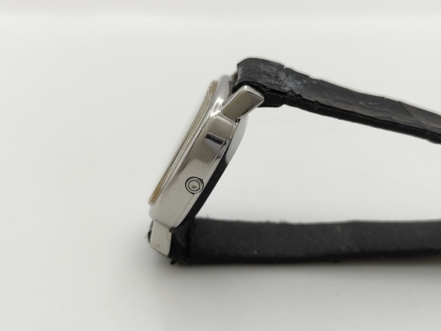 OMEGA 1350 Quartz Women's Watch