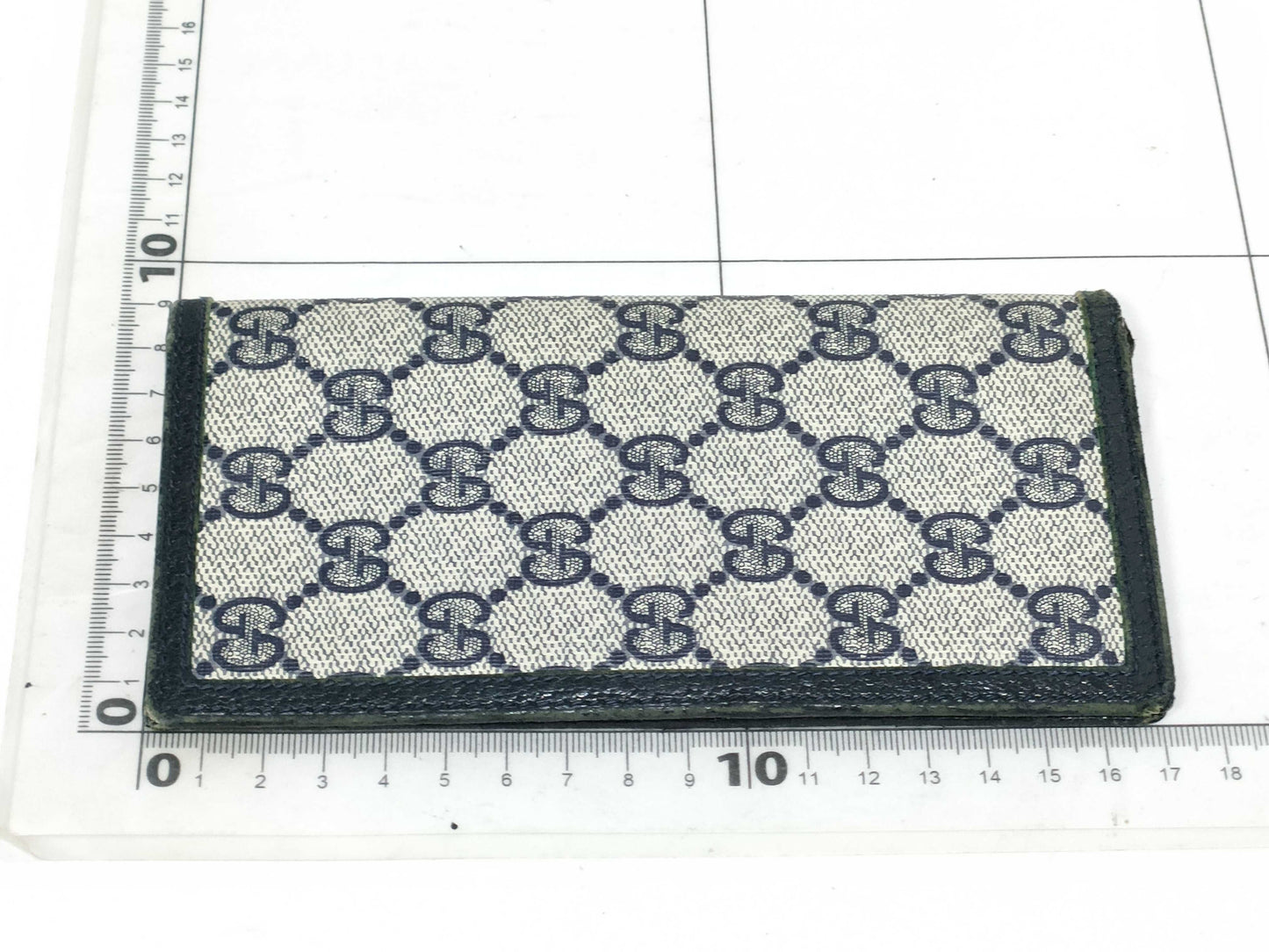 GUCCI GG Supreme Gucci Wallet