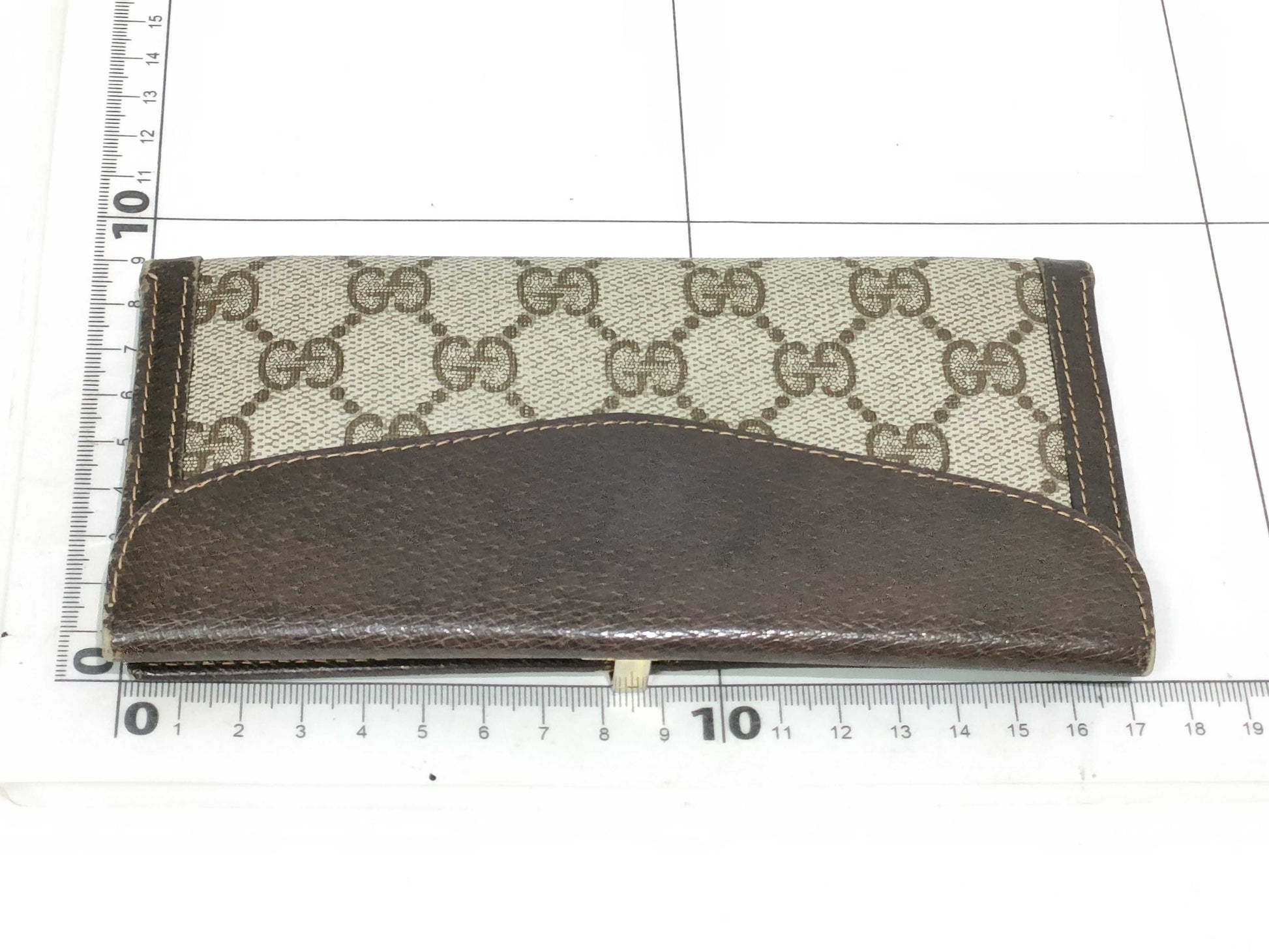 GUCCI GG Supreme Gucci Wallet