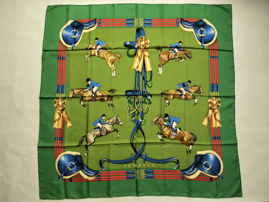 HERMES Carre Item Scarf