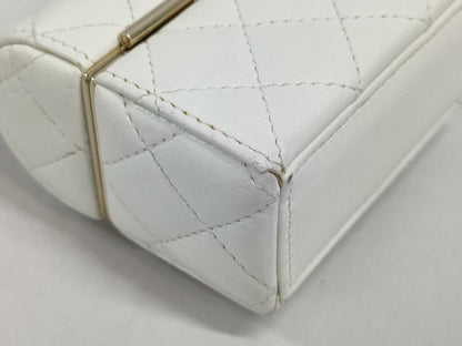 CHANEL CHANEL AirPods Case AP2657 White with Gold Hardware and Leather 32119353 Other Accessories