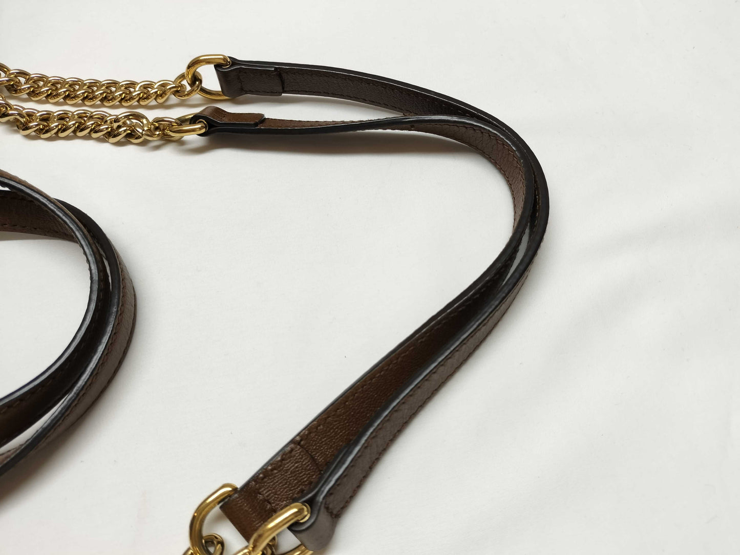 GUCCI GG Supreme Horsebit 1955 2-way tote bag in beige, brown, and gold hardware. GG canvas shoulder bag.