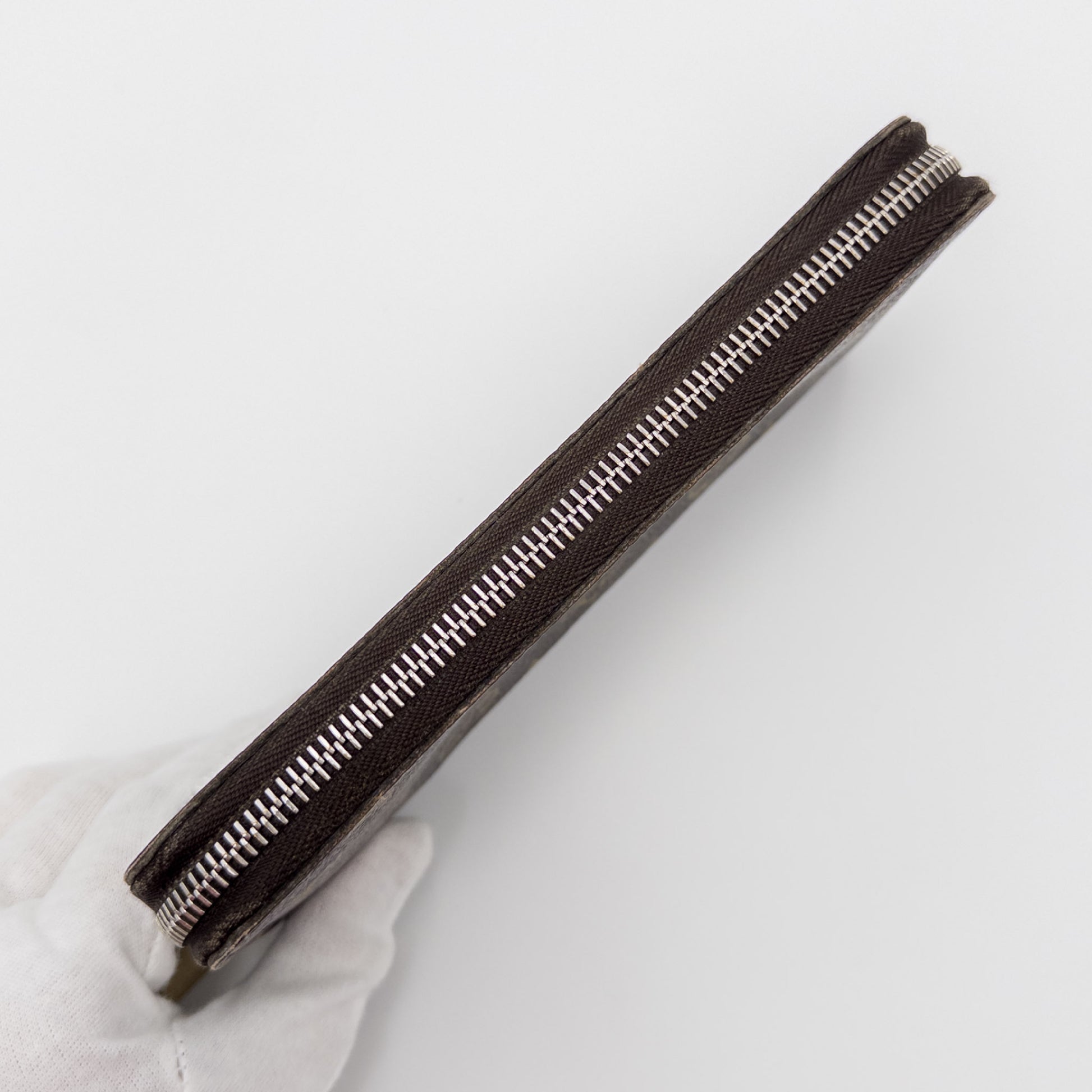 LOUIS VUITTON Monogram Zippy Wallet M60017 Wallet