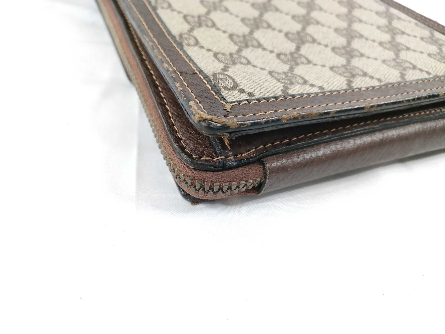 GUCCI GG Supreme GG Supreme Shoulder Bag Flap Shoulder Bag