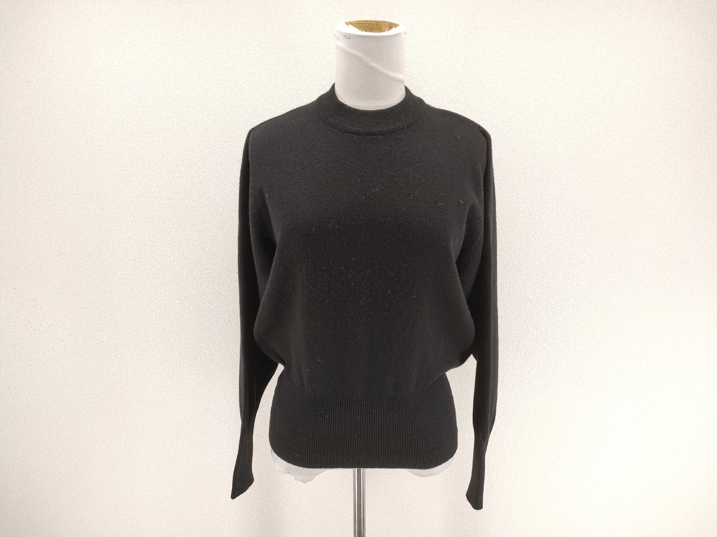 Yves Saint Laurent Yves Saint-Laurent Long Sleeve Knit Top