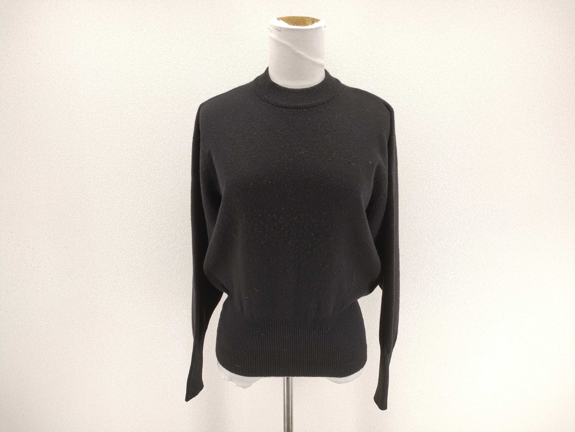 Yves Saint Laurent Yves Saint-Laurent Long Sleeve Knit Top