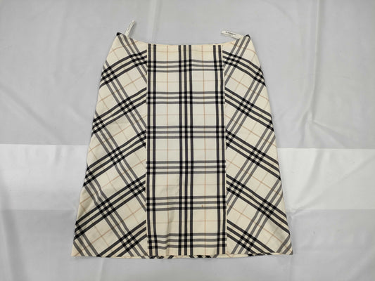 BURBERRY skirt size 40 skirt