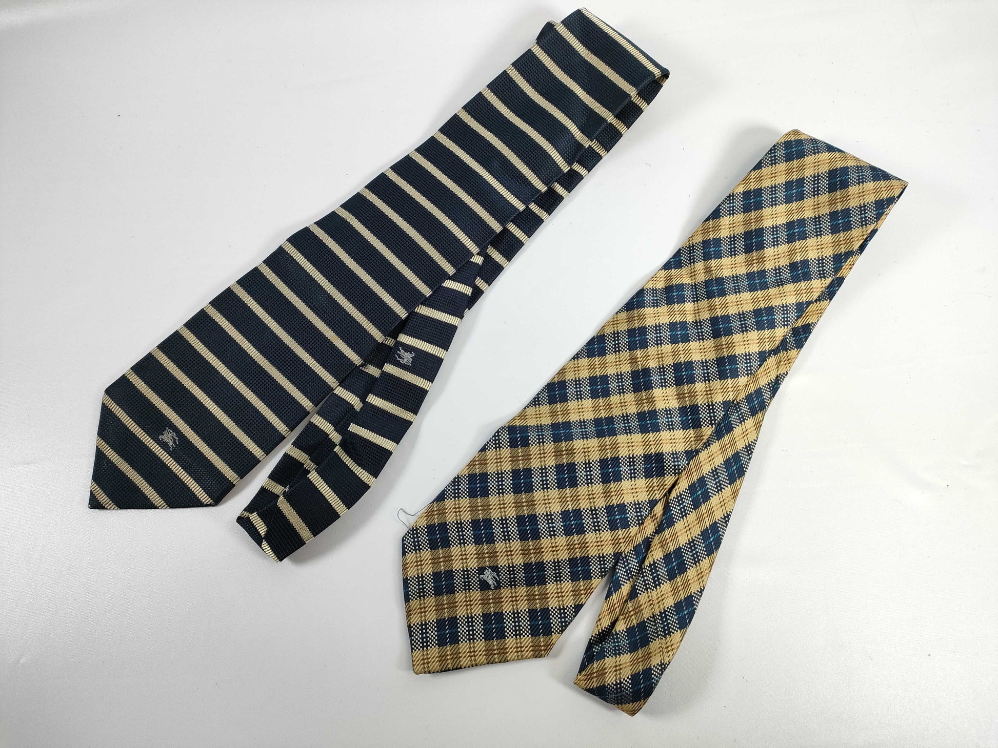 Burberrys Two-Piece Tie