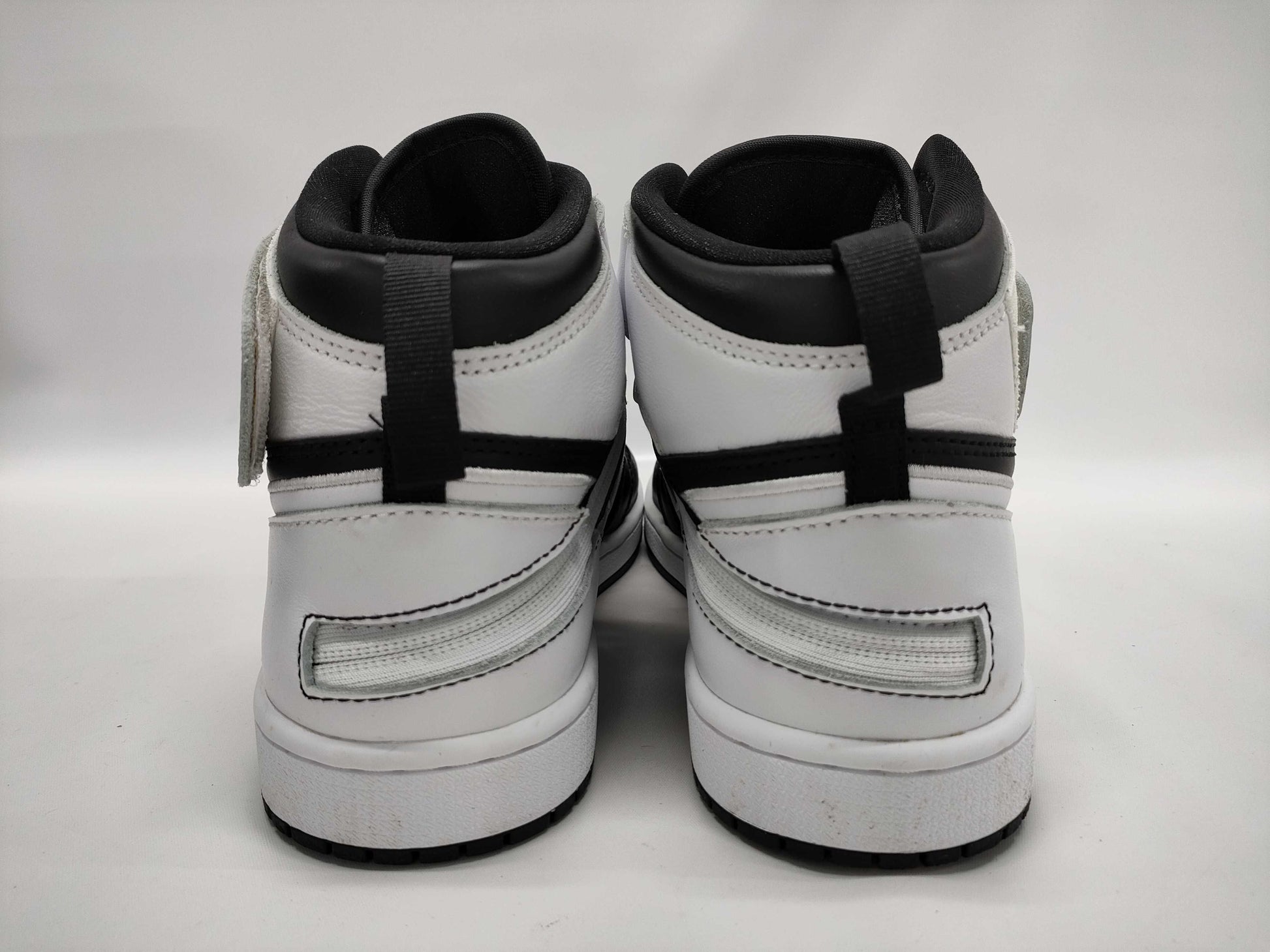 NIKE Jordan 1 size 26 sneakers