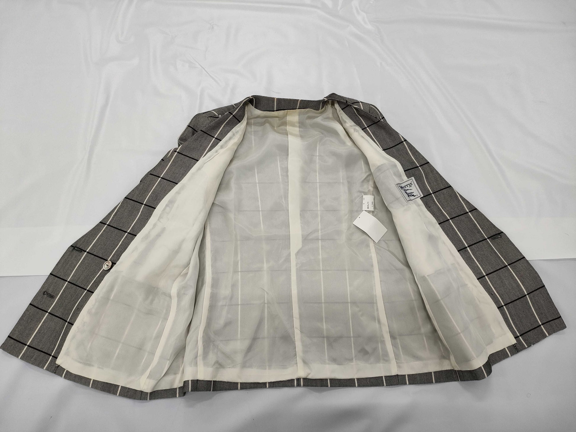 Burberry Suit Set Size 11AR C-TK83 Other Apparel