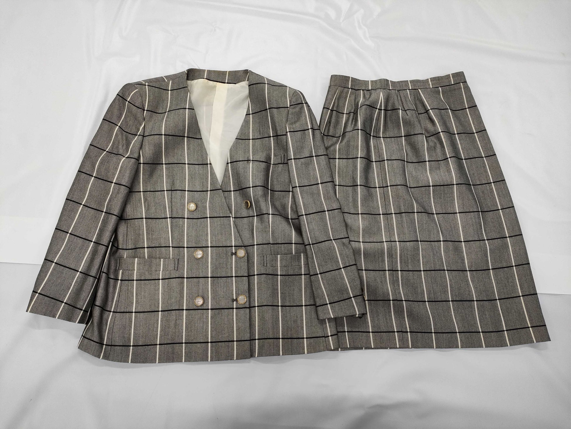 Burberry Suit Set Size 11AR C-TK83 Other Apparel