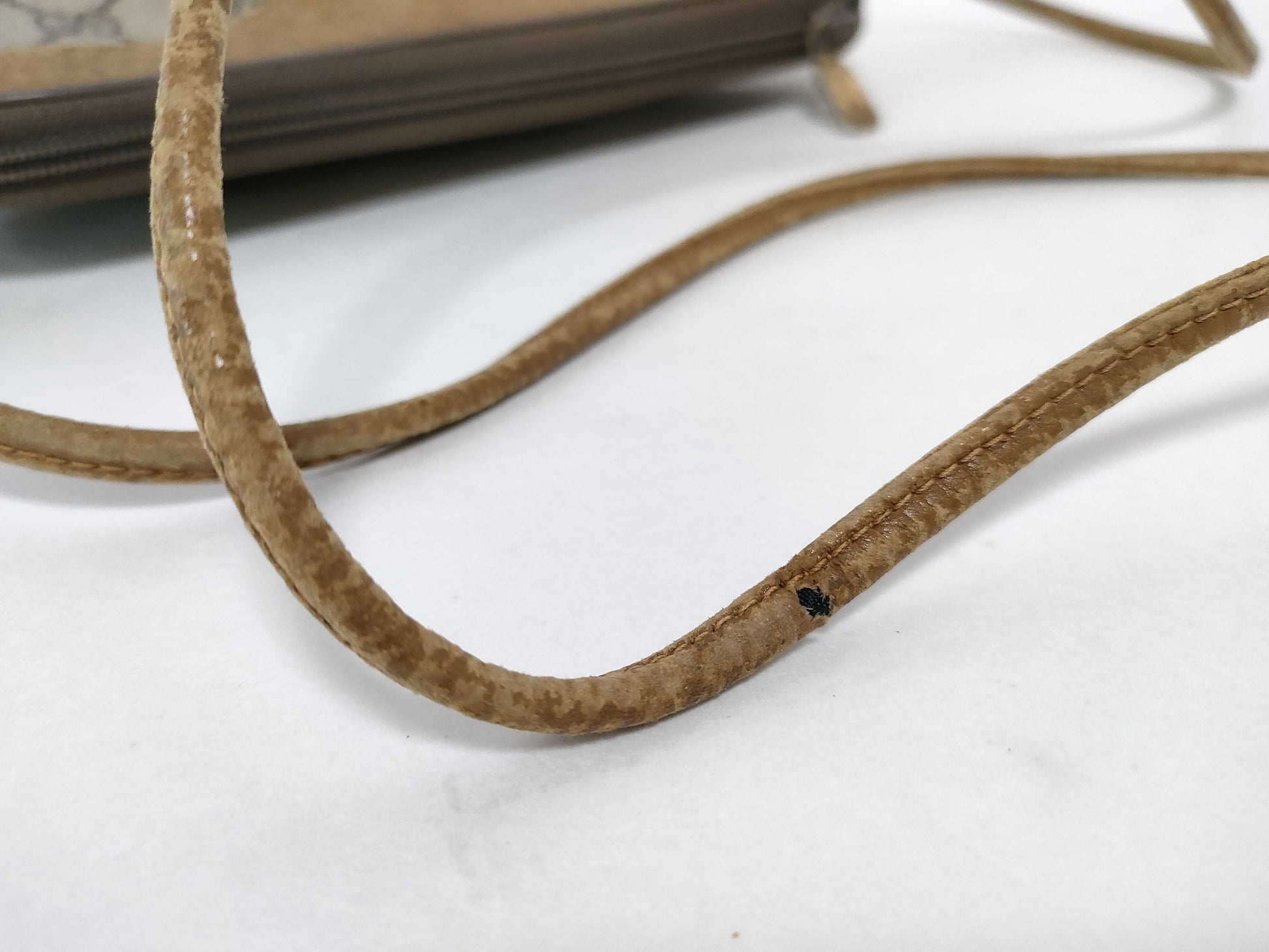 GUCCI GG Shoulder Bag 97.02.068