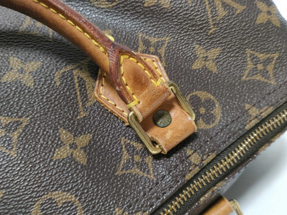 LOUIS VUITTON Monogram Louis Vuitton Monogram Speedy 30 Handbag