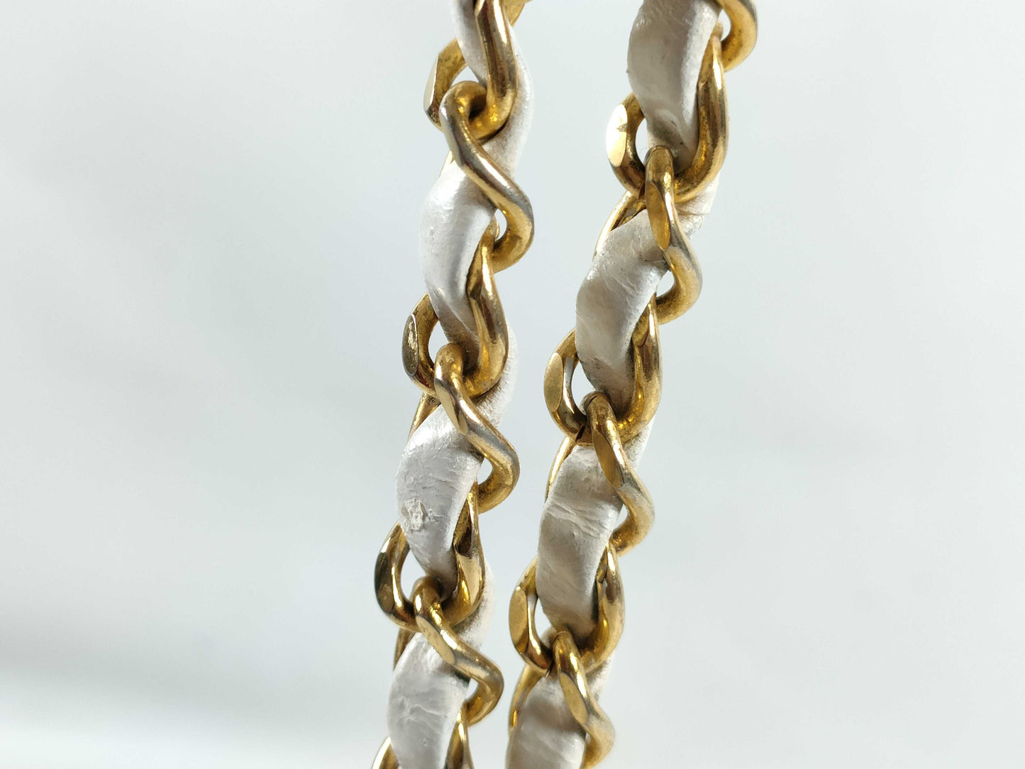 CHANEL Matelasse CHANEL Mini Chain Shoulder Bag White