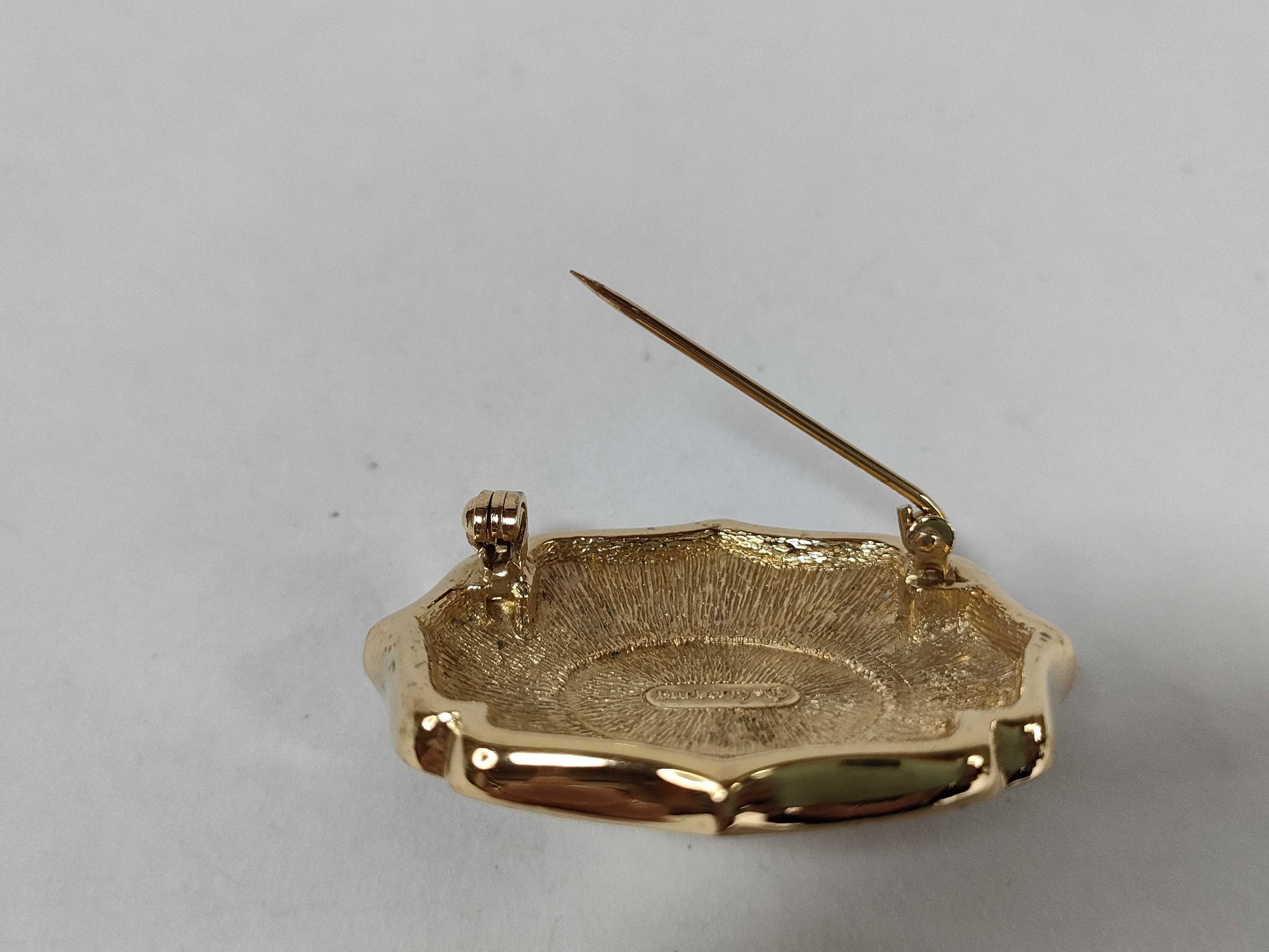 Burberrys Brooch Brooch