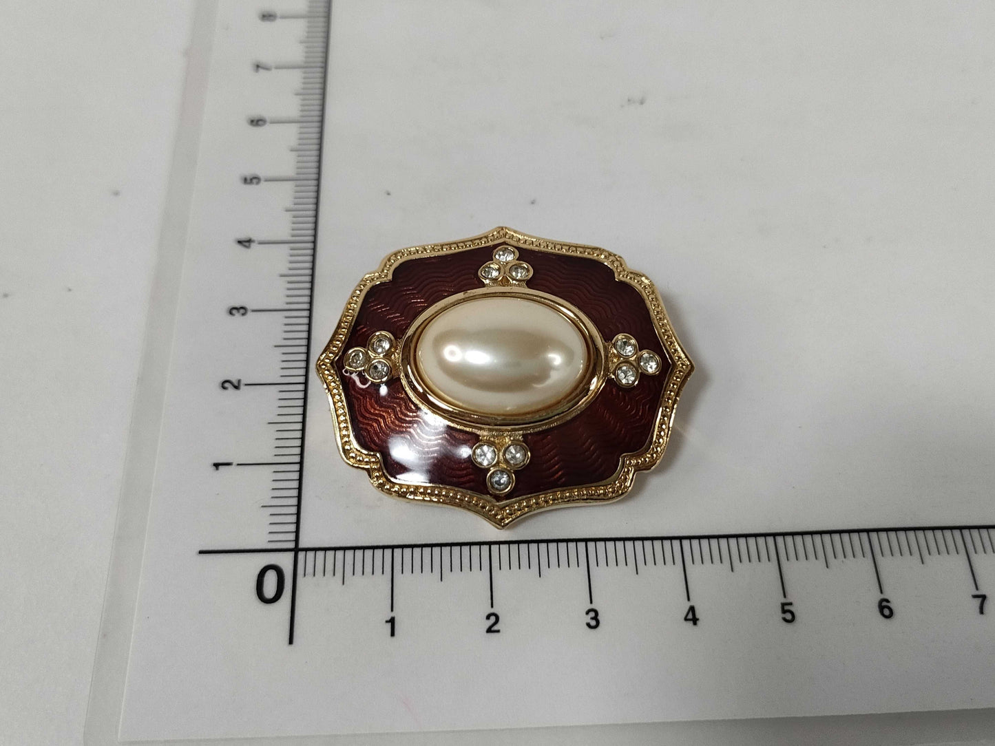 Burberrys Brooch Brooch